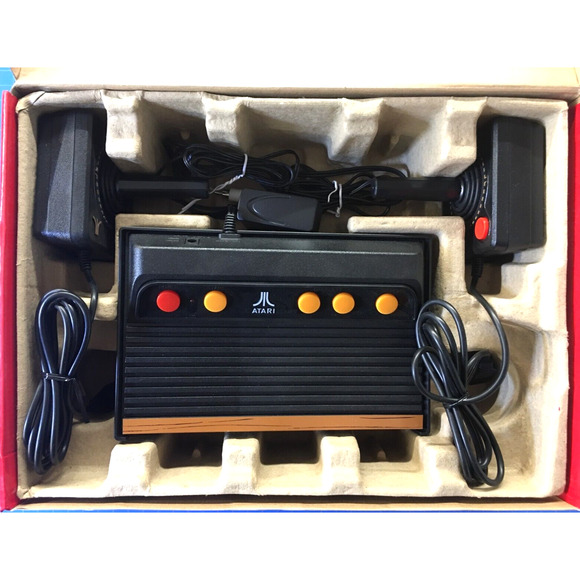Atari Flashback 8 Deluxe w/ 105 Games - Space Invaders Frogger Centipede - New - Picture 4 of 5